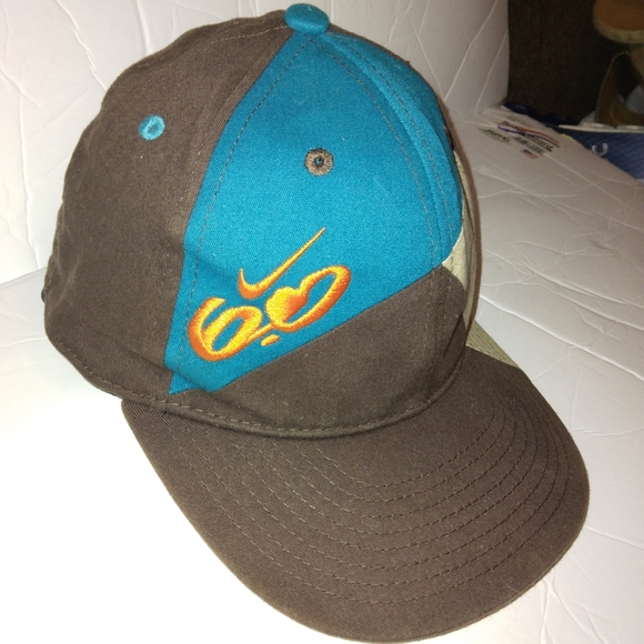 Nike multi color cap - Picture 3 of 4